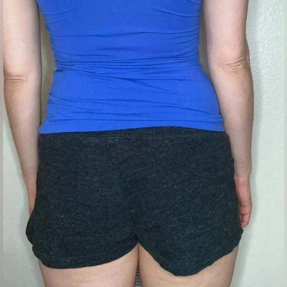 Nike Vintage Y2K Red Tag Shorts Size Medium Dark Gray - Picture 2 of 5